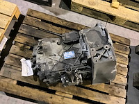 Man versnellingsbak zf ecolite s 5-42 - d002 - afbeelding 3 van  7