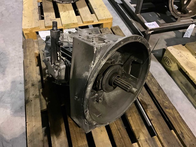 Man versnellingsbak zf ecolite s 5-42 - d002 - afbeelding 4 van  7