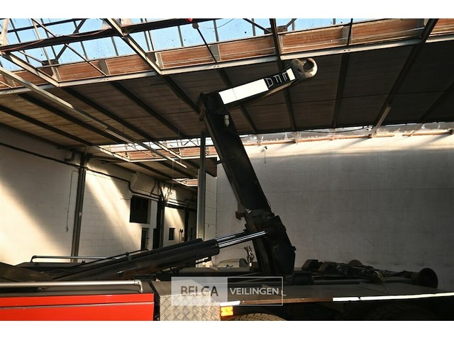 Man vrachtwagen met efa haakarm containersysteem en effer laadkraan - afbeelding 4 van  35