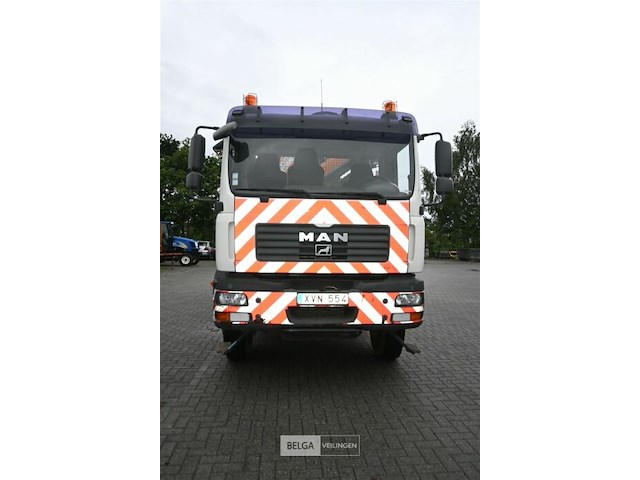 M.a.n. vrachtwagen met laadkraan en kipbak - afbeelding 5 van  30