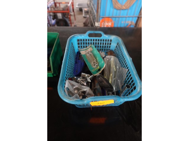 Mand diversen - afbeelding 2 van  2