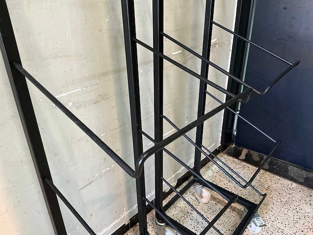 Manden rek bakkerij (2x) - afbeelding 5 van  5