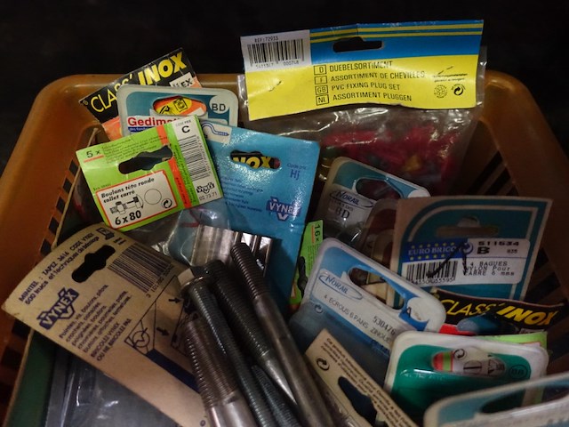 Mandje diversen - afbeelding 7 van  8