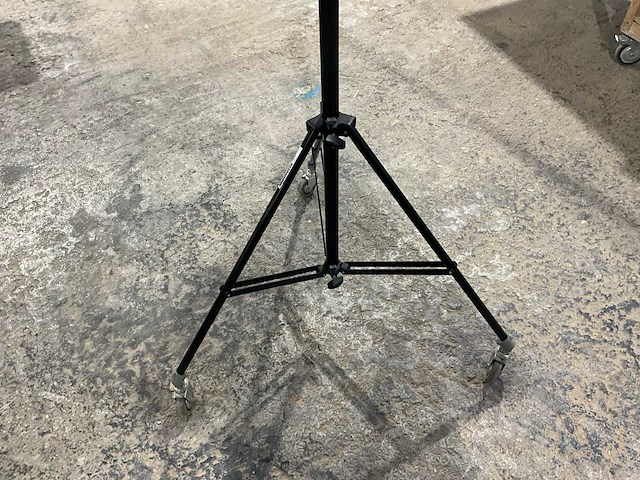 Manfrotto giraf met statief - afbeelding 5 van  9