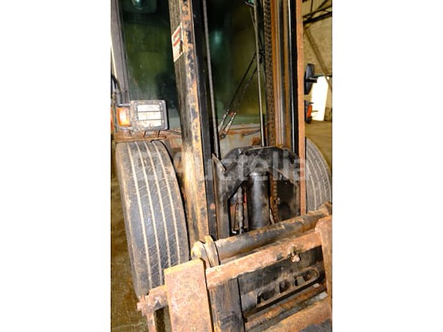Manitou msi 30 t awd heftruck (2010-801 #série uur: 586812) - afbeelding 13 van  23