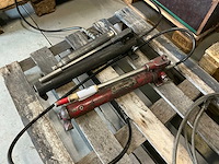 Manueel hydraulische pomp (2x) - afbeelding 1 van  2