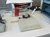 Manuele afrondmachine - afbeelding 1 van  1