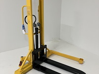 Manuele breedspoor stapelaar 1000kg