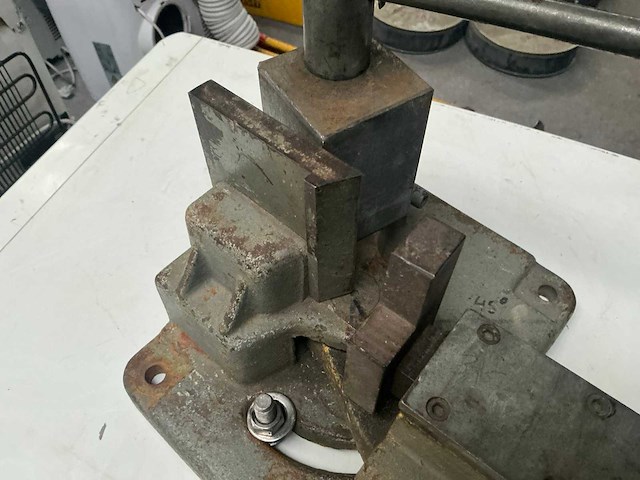 Manuele buig apparaat - afbeelding 3 van  4