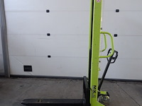 Manuele stapelaar handlingsystems