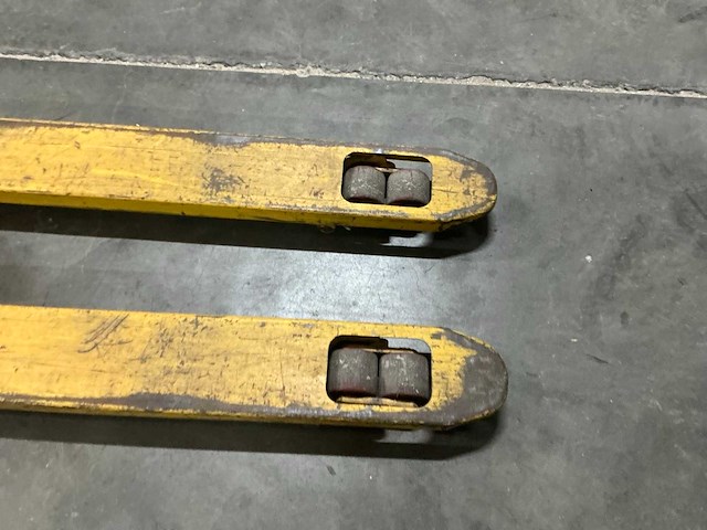 Manuparts hand hydraulische palletwagen - afbeelding 3 van  6