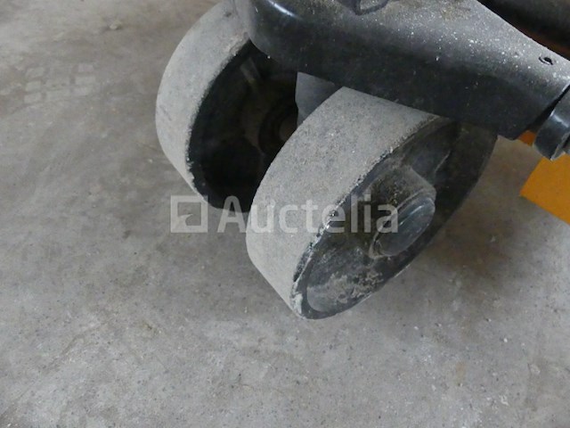 Manutan handpalletwagen - afbeelding 4 van  5