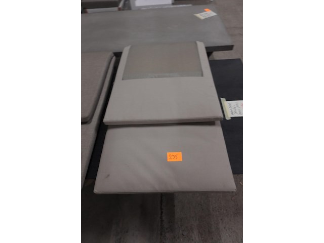 Manutti ligbed kussen - afbeelding 1 van  2