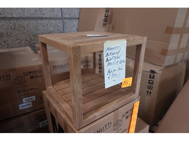 Manutti outdoor bijzettafel teak - afbeelding 3 van  4