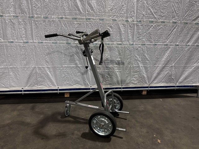 Manuvit - 9100000485 - diverse interne transportmiddelen - 2023 - afbeelding 1 van  6