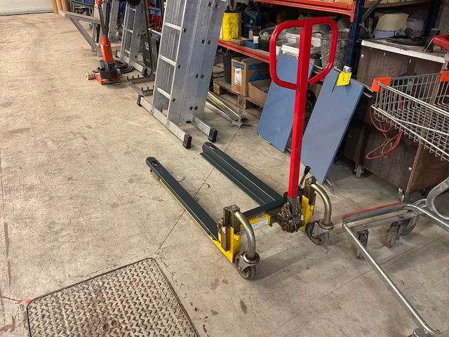 Manuvit hand hydraulische palletwagen - afbeelding 2 van  3