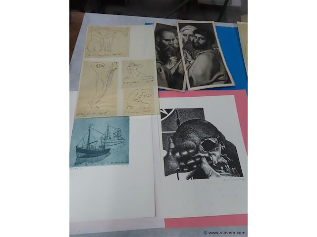 Map gevuld met diverse werken volgens foto's - afbeelding 6 van  9