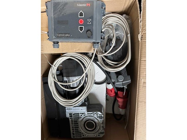 Marantec industriêle motoren - other construction - afbeelding 1 van  2