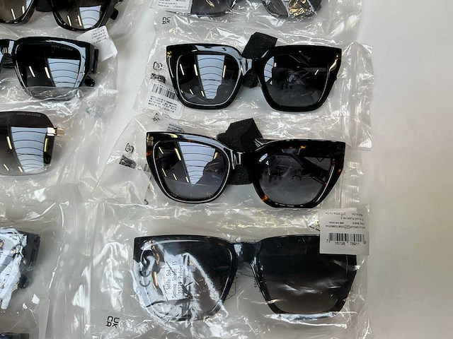 Marc jacobs zonnebril (16x) - afbeelding 8 van  10