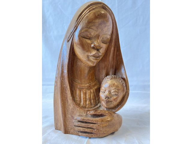 Mariabeeld met de hand gesculpteerd - afbeelding 1 van  3