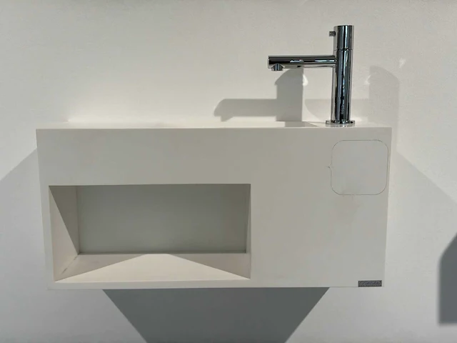 Marike - christal plant - basin - afbeelding 2 van  8