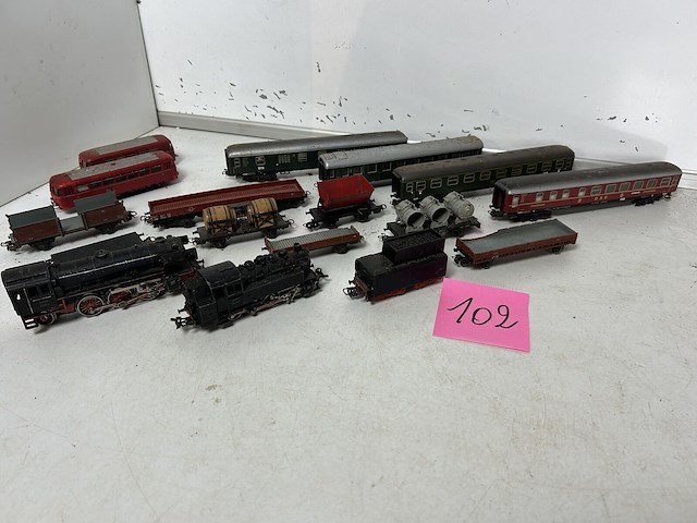 Marklin speelgoedtrein: locomotieven en wagons - afbeelding 1 van  5