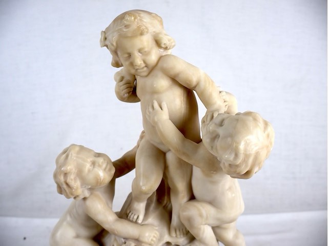 Marmeren beeld - afbeelding 2 van  8