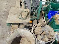 Marmeren schouw + diverse metalen - afbeelding 1 van  4