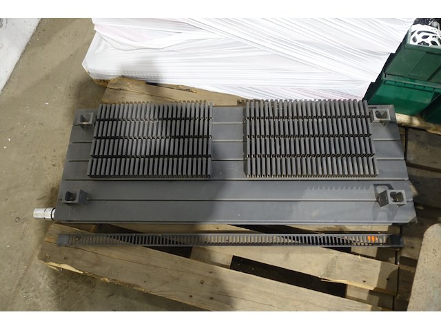 Marmeren schouw + diverse metalen - afbeelding 3 van  4