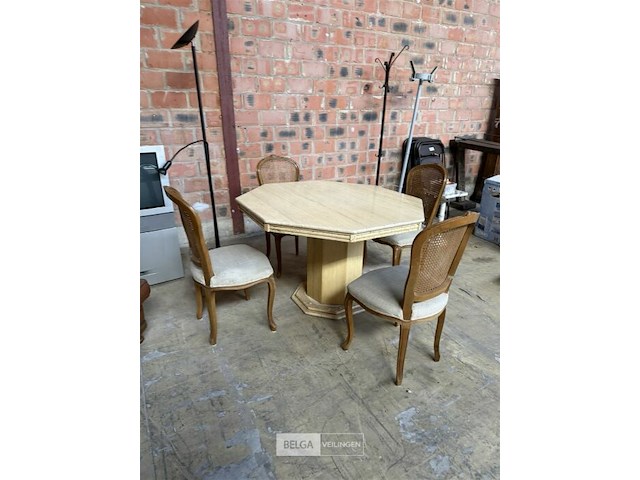 Marmeren tafel met 4 stoelen - afbeelding 1 van  6