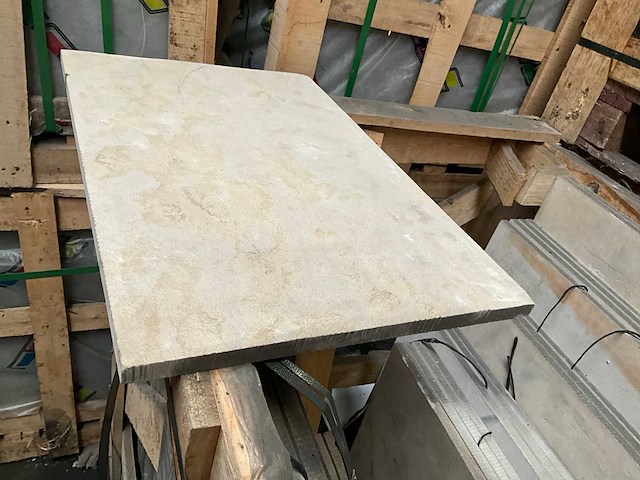 Marokkaans beige natuursteen tuintegel - afbeelding 2 van  5
