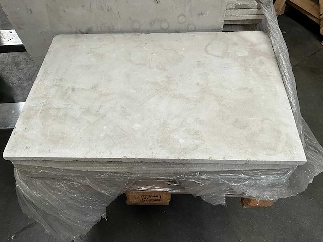 Marokkaans beige natuursteen tuintegel - afbeelding 1 van  5