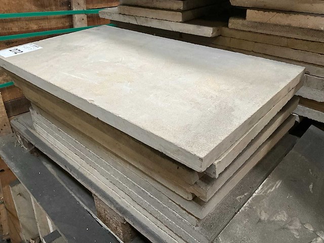 Marokkaans beige natuursteen tuintegel - afbeelding 2 van  3