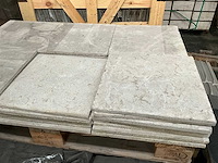 Marokkaans grijs natuursteen tuintegel - afbeelding 1 van  4