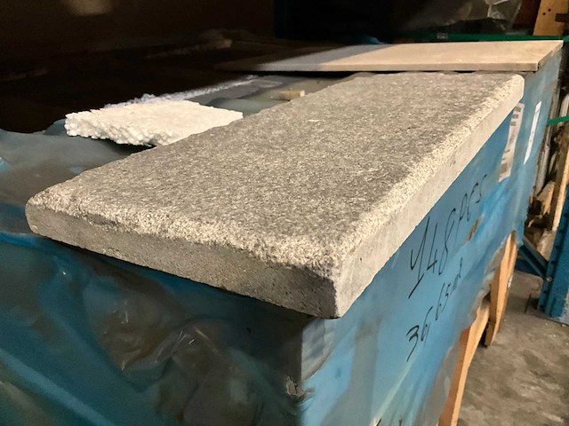 Marokkaans grijs partij natuursteen tegels - afbeelding 2 van  4