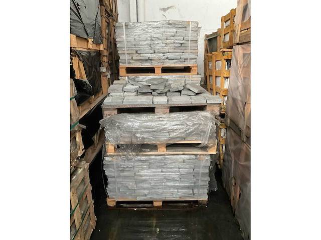 Marokkaans grijs rustiek natuursteen tuintegel - afbeelding 4 van  4