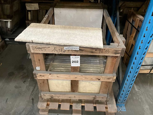 Marokko beige natuursteen tuintegel - afbeelding 2 van  2