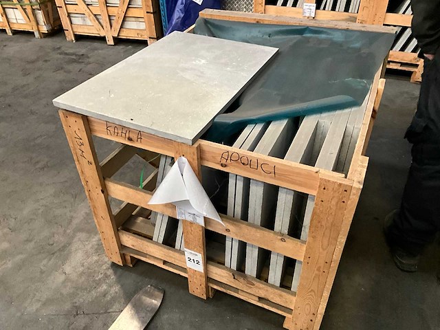 Marokko grijs natuursteen tuintegel - afbeelding 3 van  3