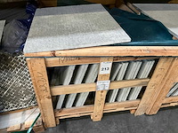 Marokko grijs natuursteen tuintegel - afbeelding 3 van  4