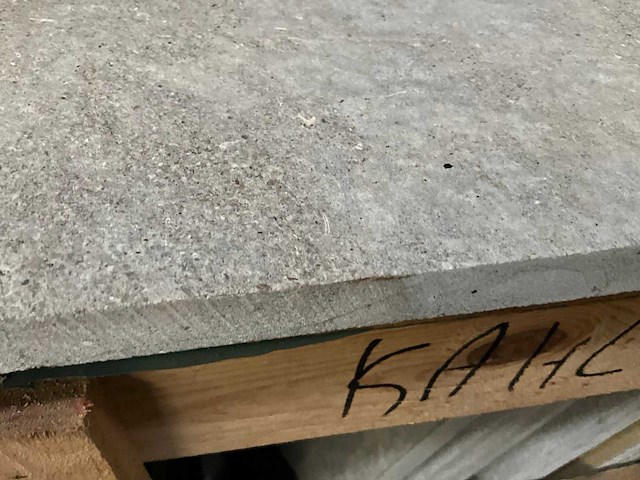 Marokko grijs natuursteen tuintegel - afbeelding 1 van  2