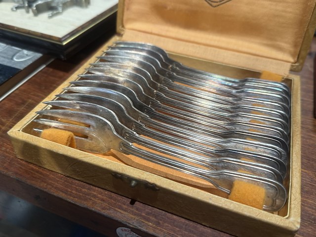 Marquant vintage trapauto met takel en bel - afbeelding 2 van  7