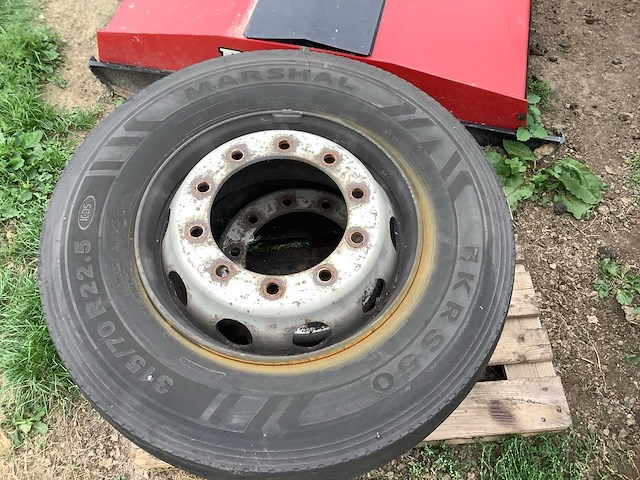 Marshal krs50 vrachtwagenband 315/70r22.5 (2x) - afbeelding 1 van  5