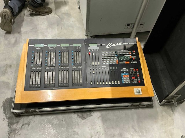 Martin case showlight controller lichtmengtafel - afbeelding 1 van  4