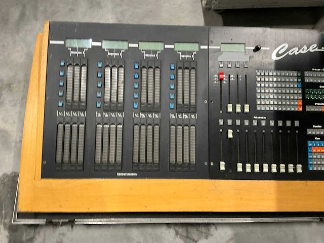 Martin case showlight controller lichtmengtafel - afbeelding 4 van  4