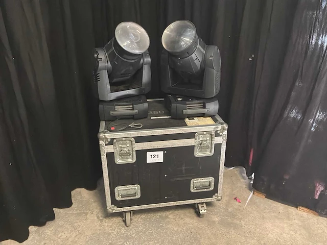 Martin mac 250 beam moving head (2x) - afbeelding 1 van  6