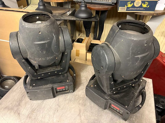 Martin mac 300 movingheads - various light equipment (2x) - afbeelding 1 van  6