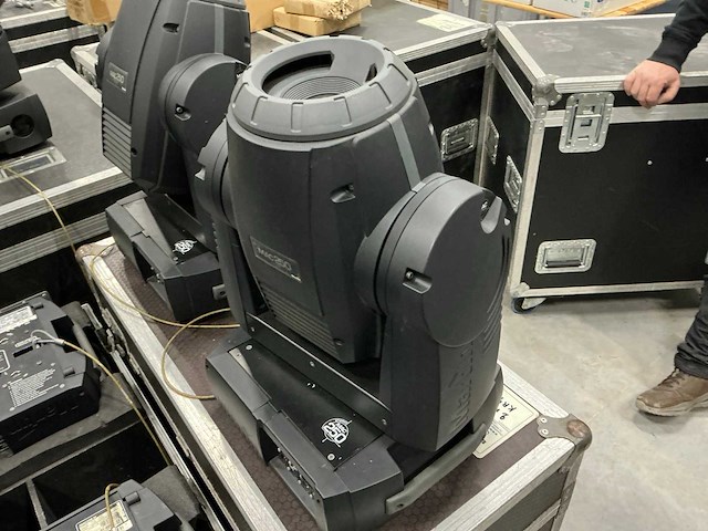 Martin mac250 krypton moving head (2x) - afbeelding 1 van  5