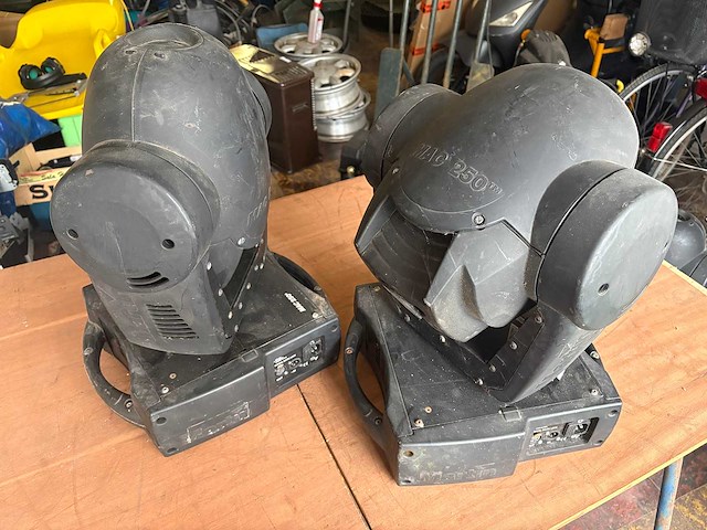 Martin movingheads - mac 250 - various light equipment (2x) - afbeelding 8 van  8