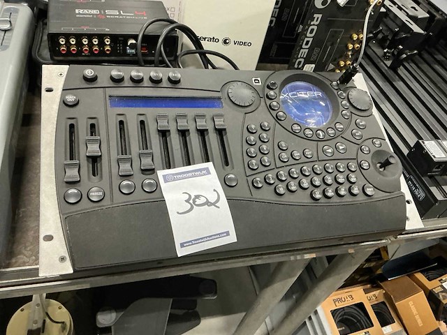 Martin xciter lichtcontroller - afbeelding 1 van  3