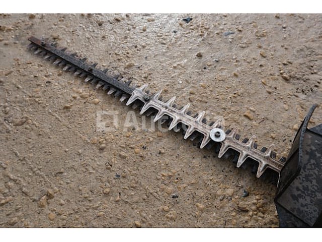 Maruyama benzine heggentrimmer ht230dl - afbeelding 6 van  8